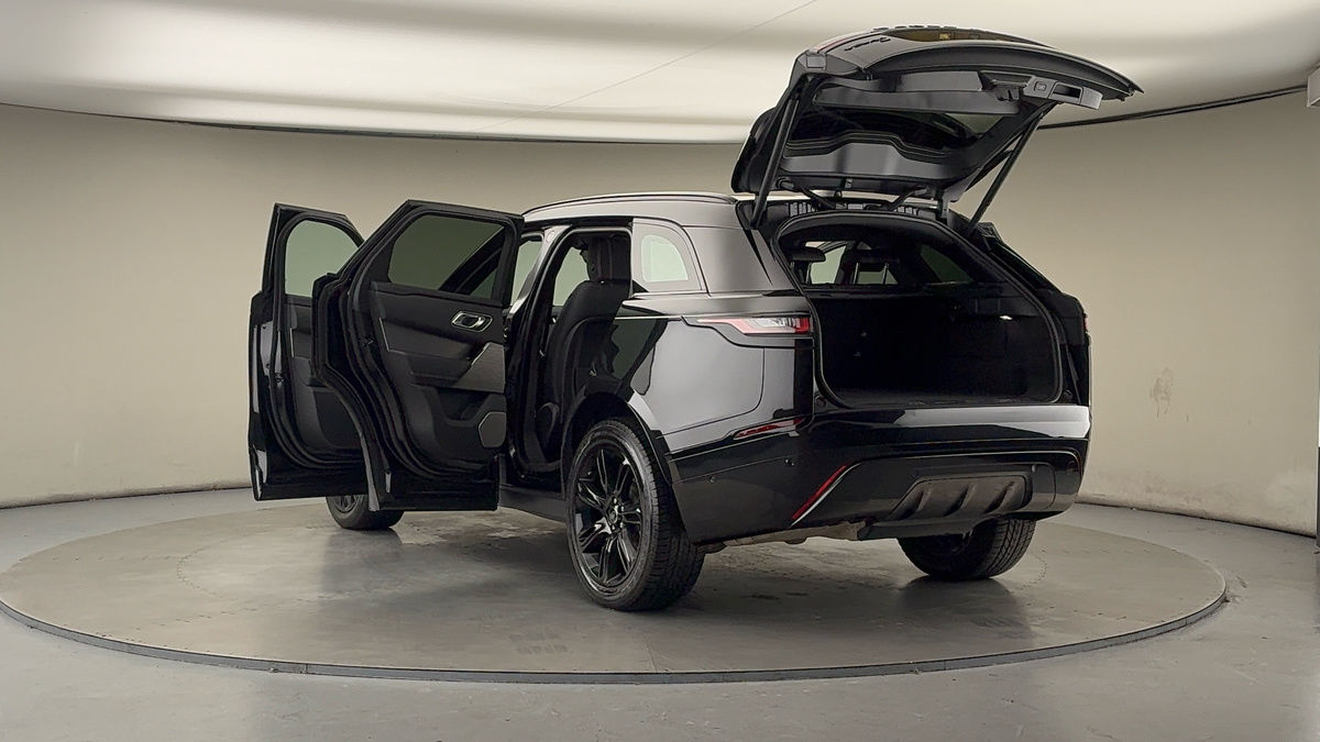 Land Rover Range Rover Velar Image 23