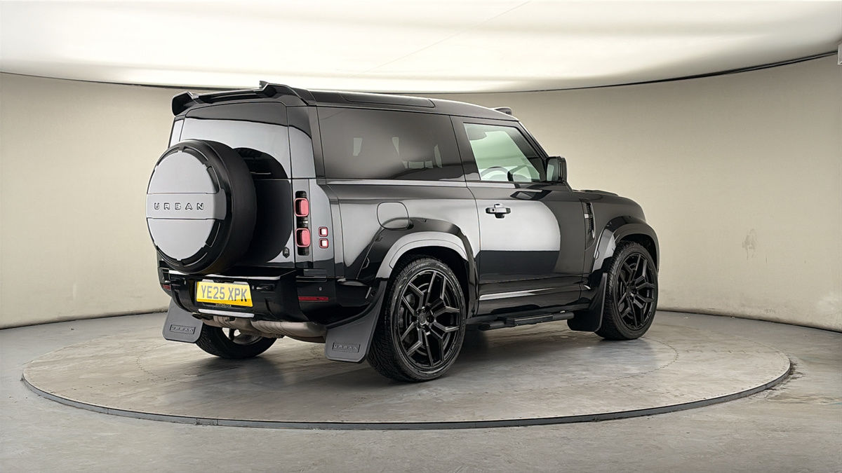 Land Rover Defender 90 Urban Image 21
