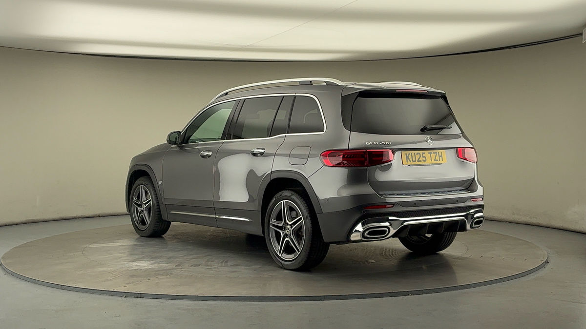 Mercedes-Benz GLB Image 2