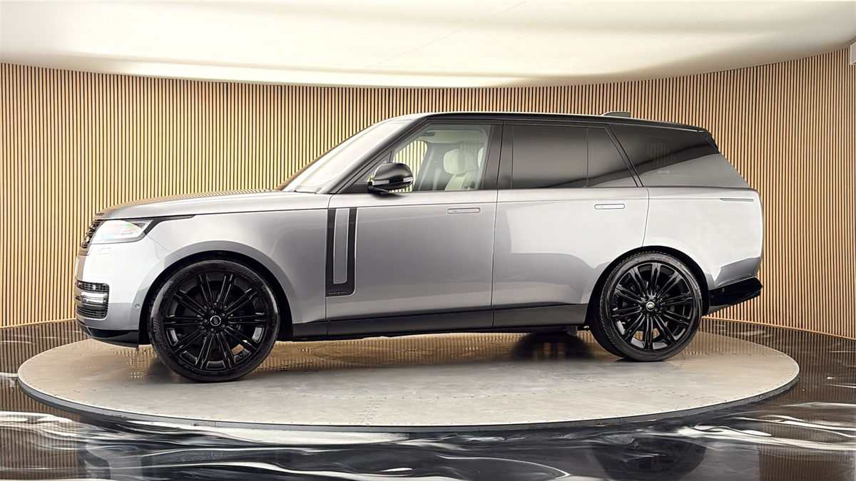 More views of Land Rover Range Rover
