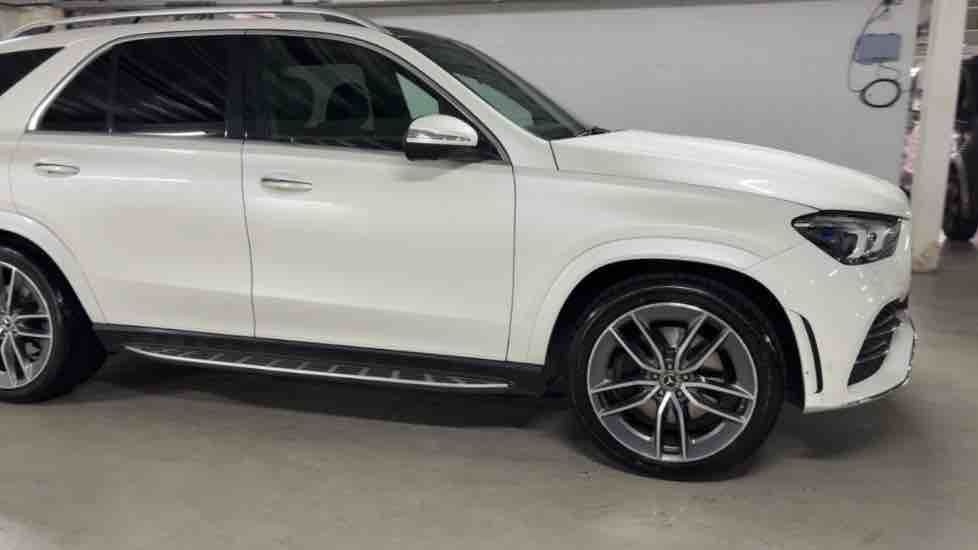 More views of Mercedes-Benz GLE