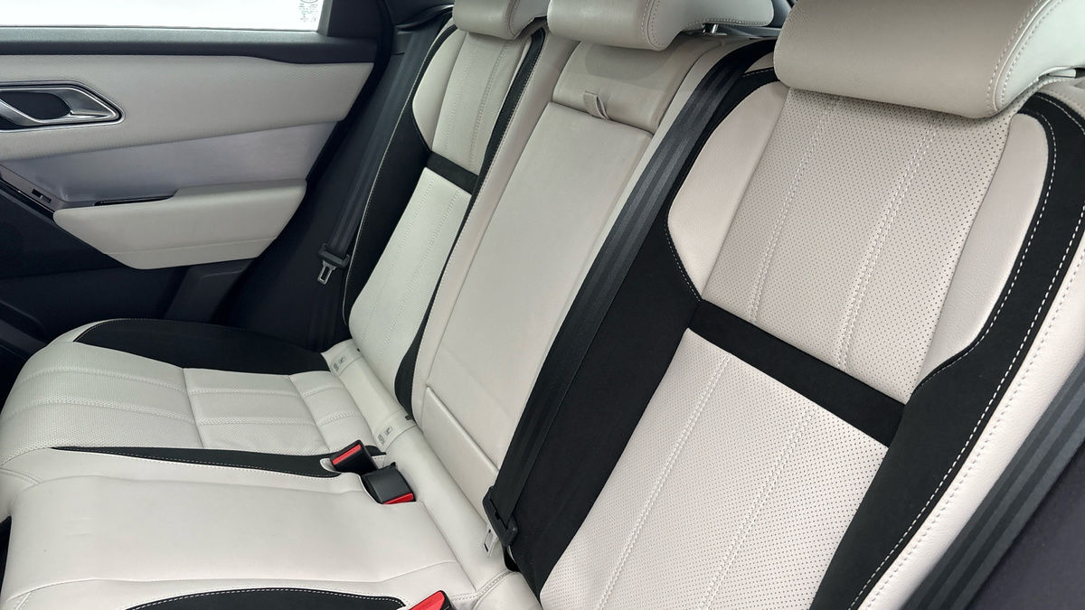 More views of Land Rover Range Rover Velar