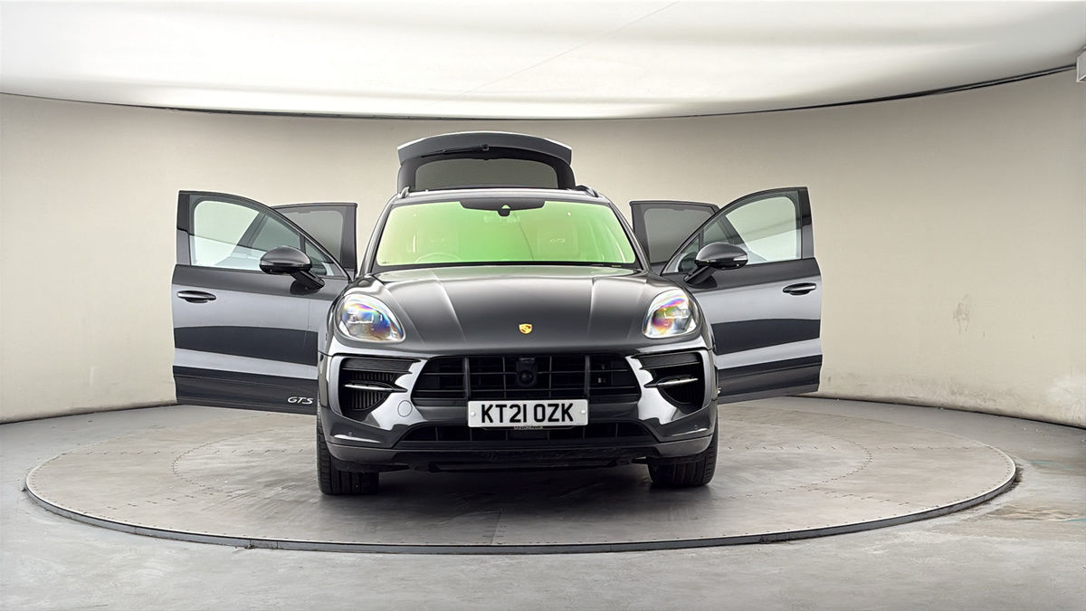 More views of Porsche Macan