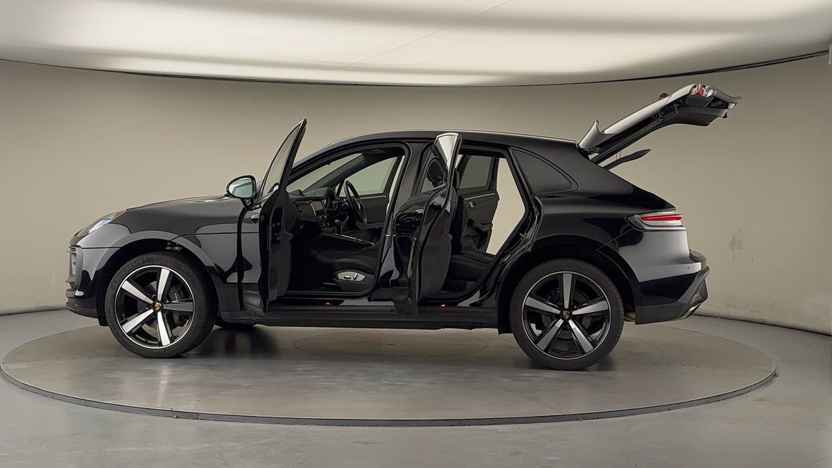 More views of Porsche Macan