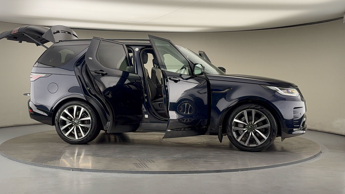 More views of Land Rover Discovery