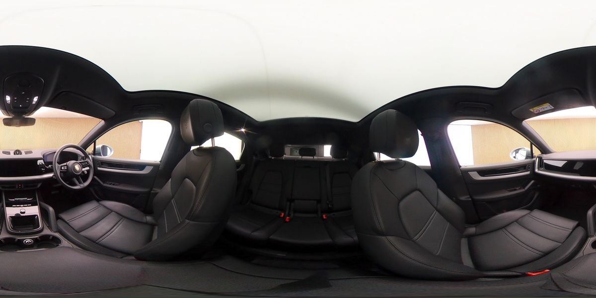 More views of Porsche Cayenne