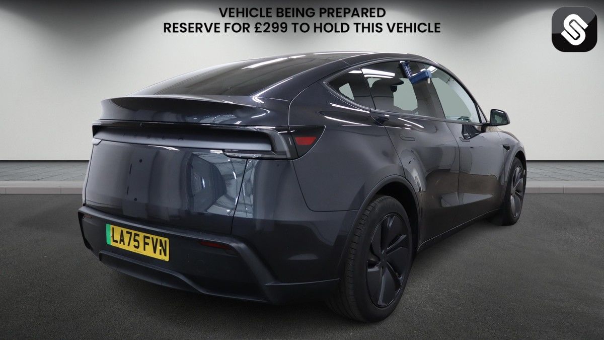 Tesla Model Y Image 4