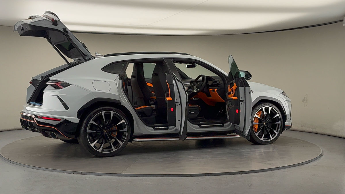 More views of Lamborghini Urus