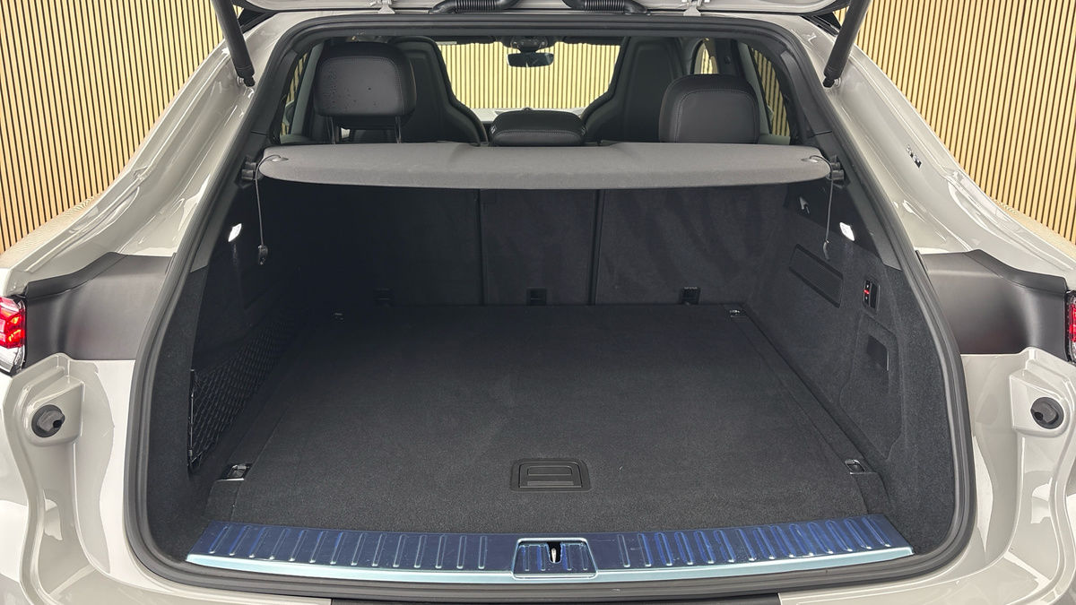 Porsche Cayenne Image 11