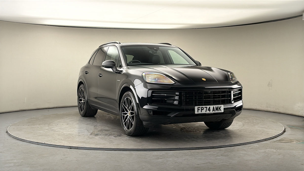 More views of Porsche Cayenne
