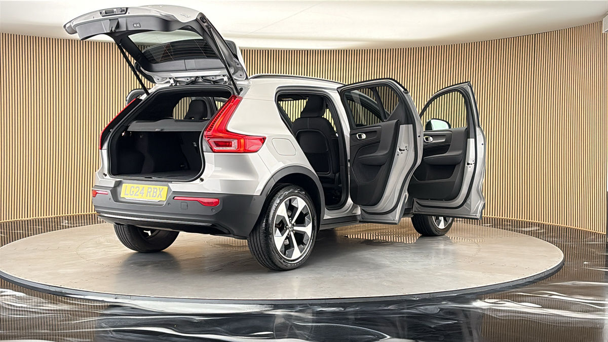 More views of Volvo XC40