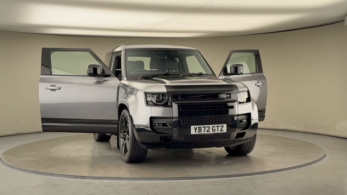 More views of Land Rover Defender 90