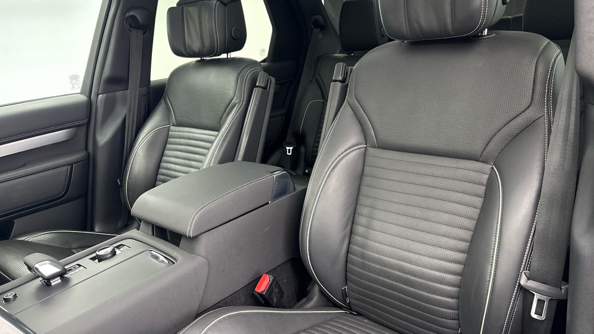 Land Rover Discovery Image 7