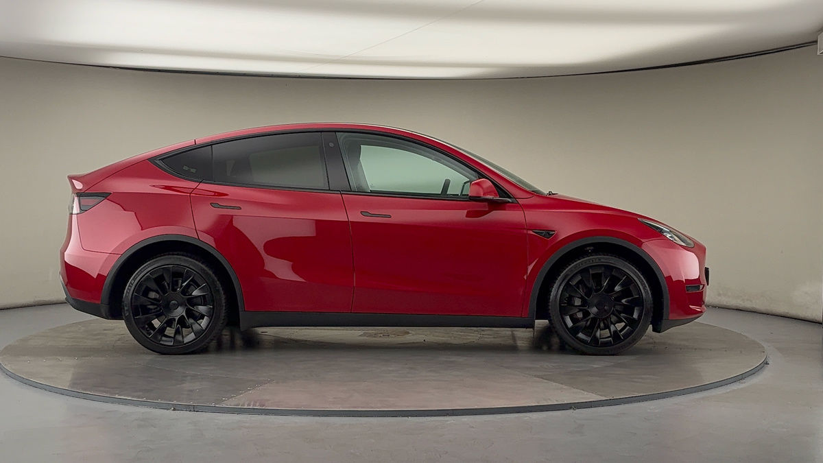 Tesla Model Y Image 16