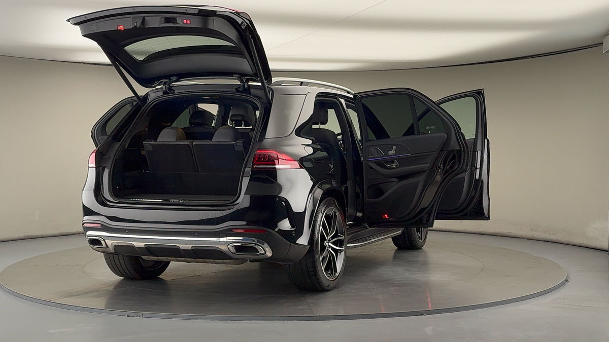 More views of Mercedes-Benz GLE