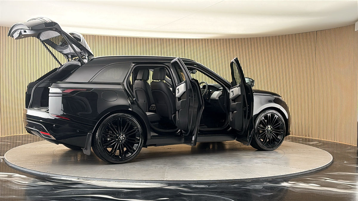 More views of Land Rover Range Rover Velar