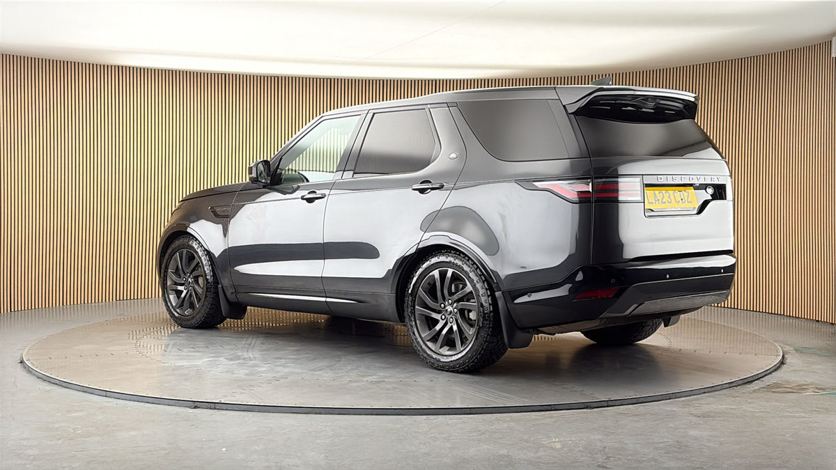 More views of Land Rover Discovery