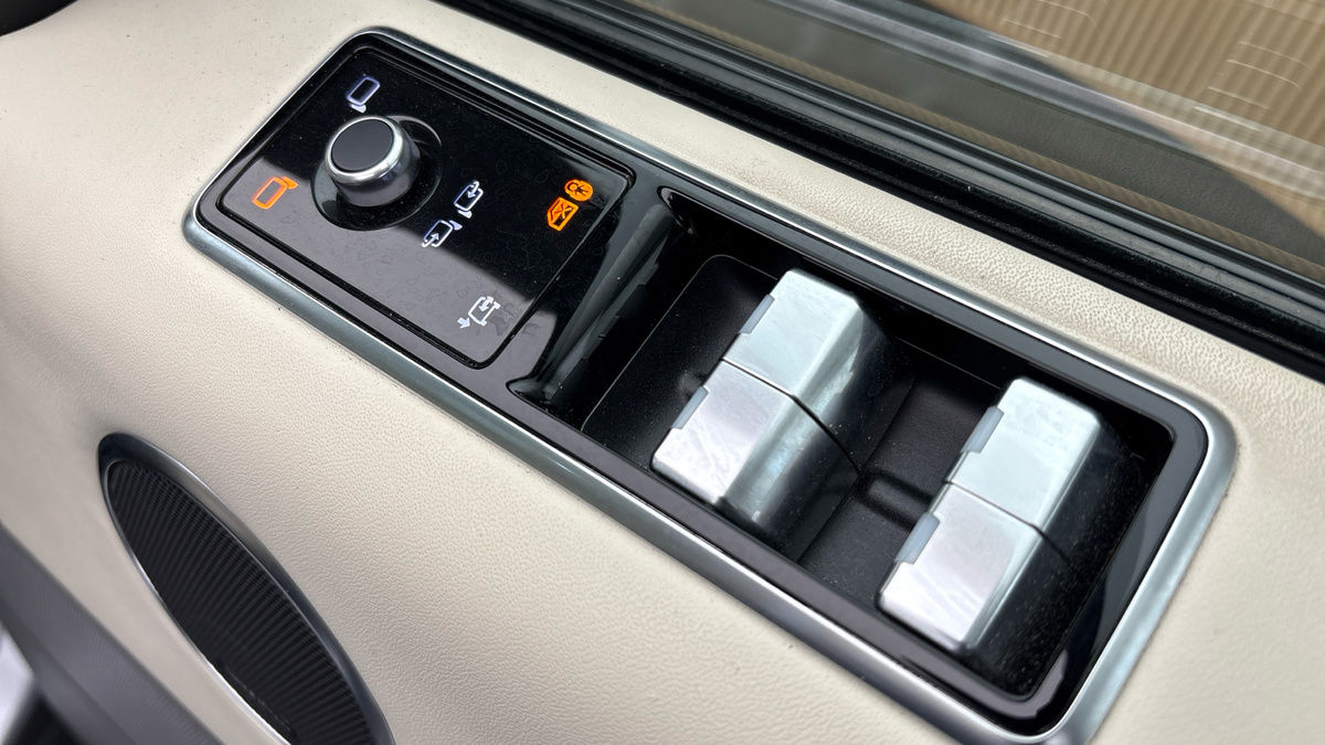 Land Rover Range Rover Sport Image 27