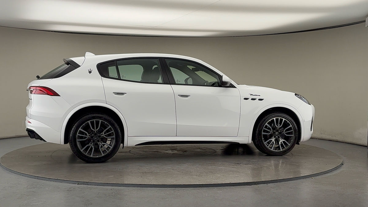 More views of Maserati Grecale