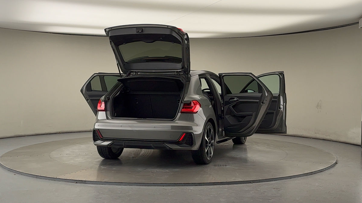 More views of Audi A1