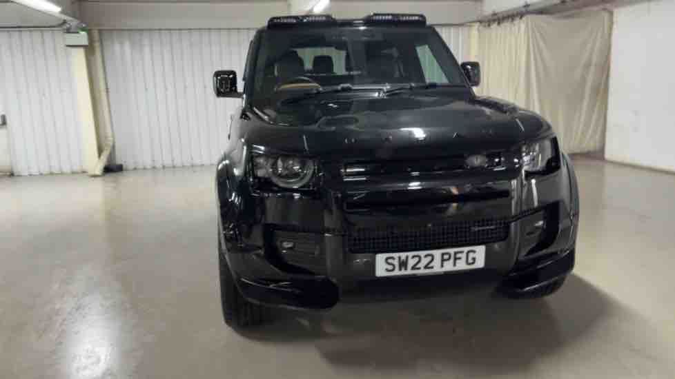 More views of Land Rover Defender 90