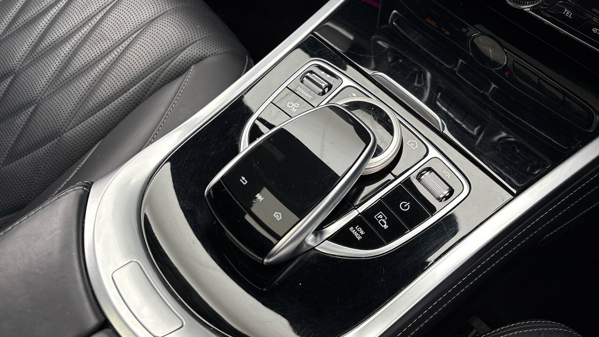 Mercedes-Benz G Class Image 25