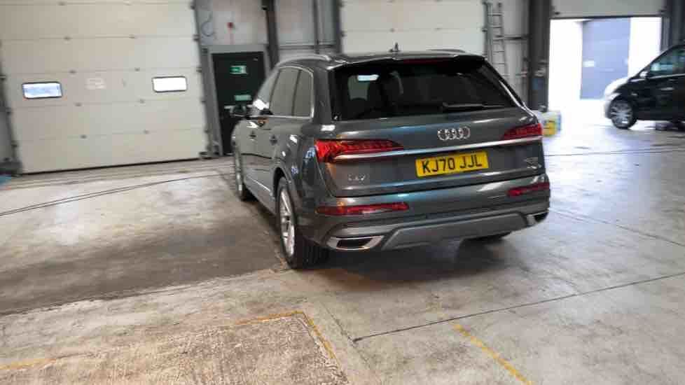 More views of Audi Q7