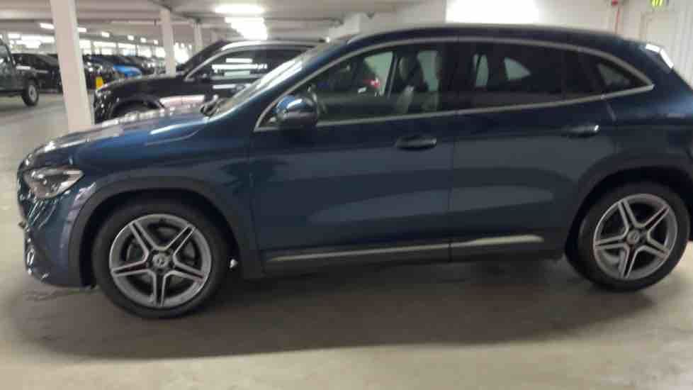 More views of Mercedes-Benz GLA