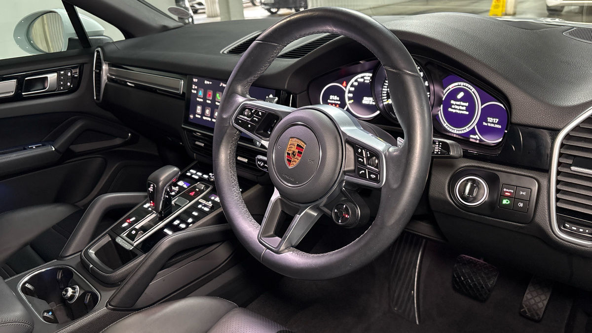 Porsche Cayenne Image 5