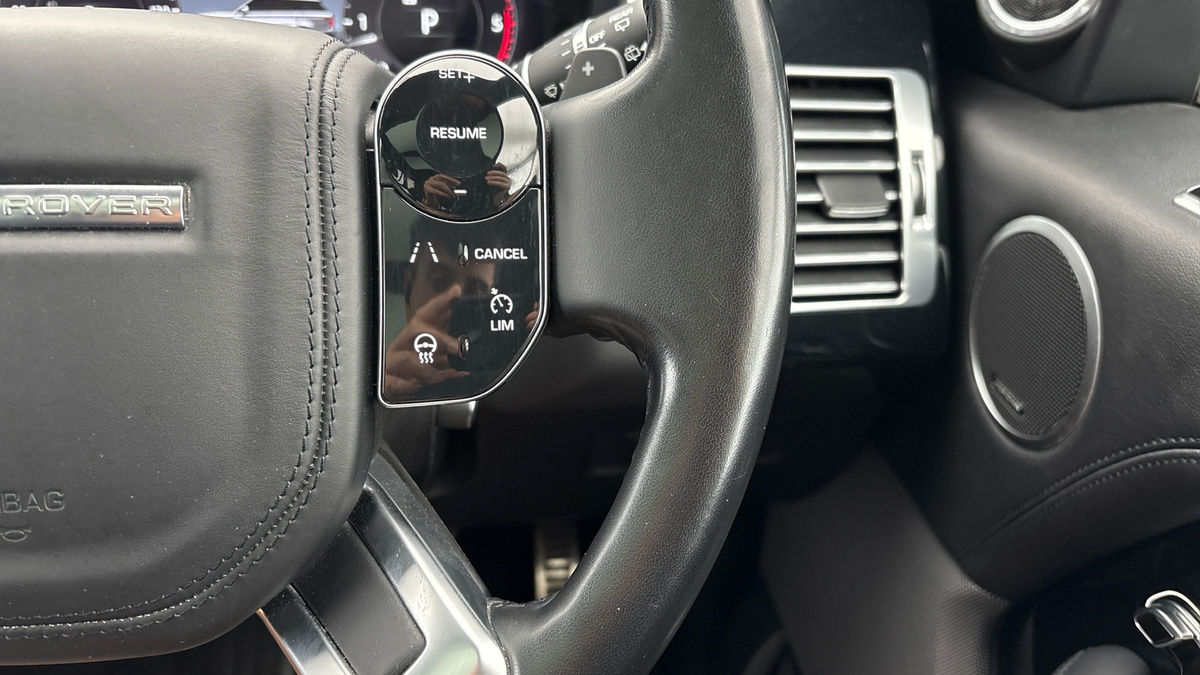 More views of Land Rover Range Rover