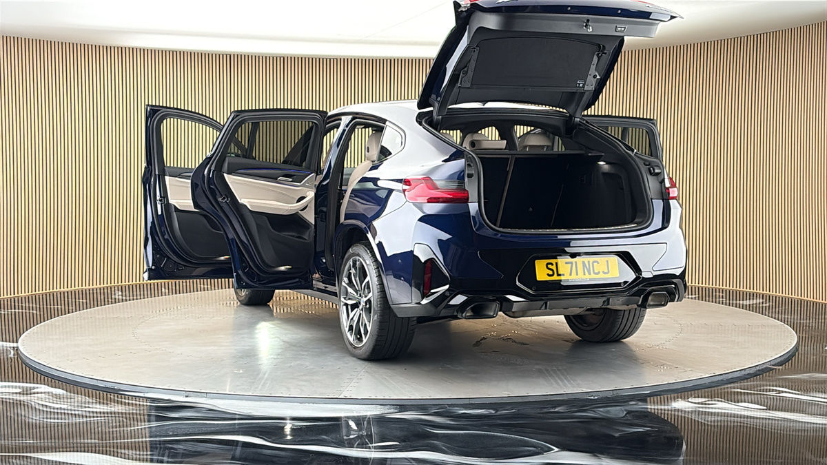 More views of BMW X4