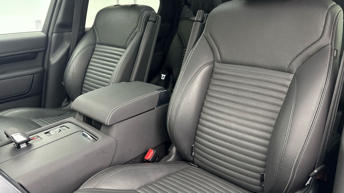 Land Rover Discovery Image 19