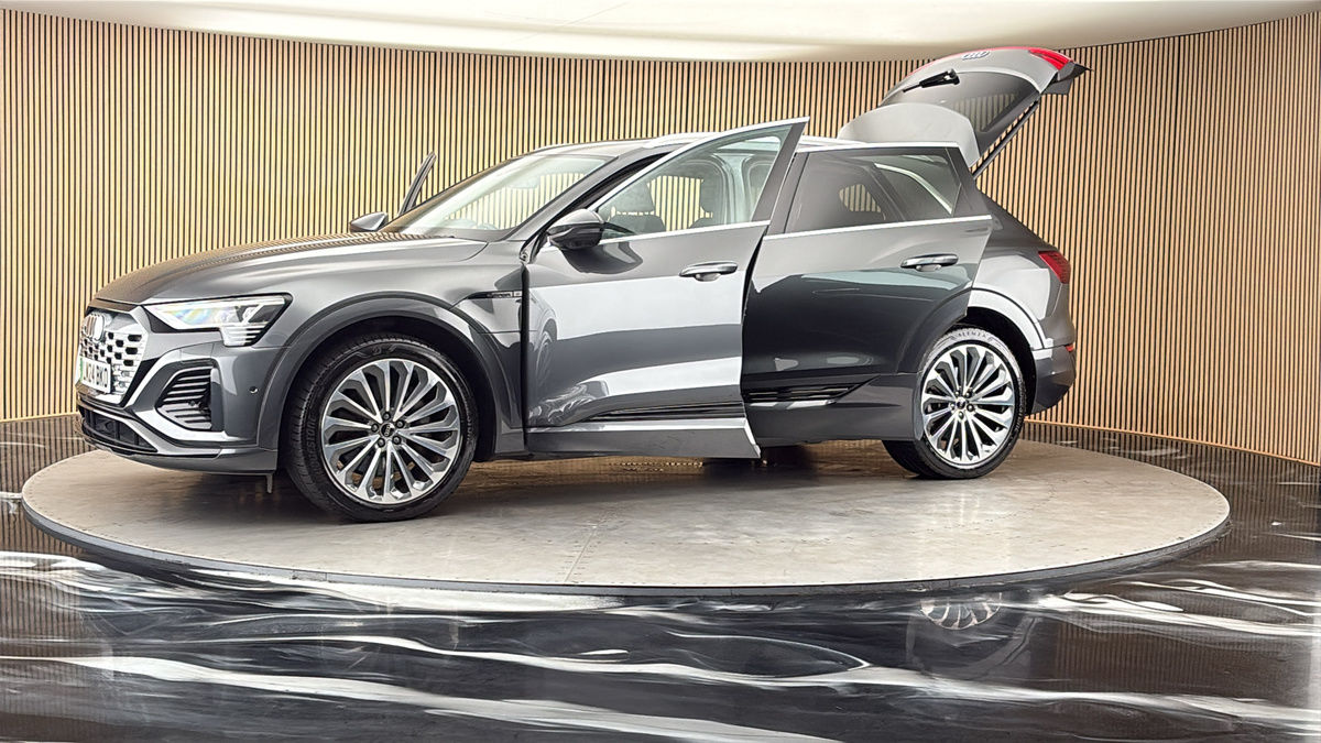 More views of Audi Q8 e-tron