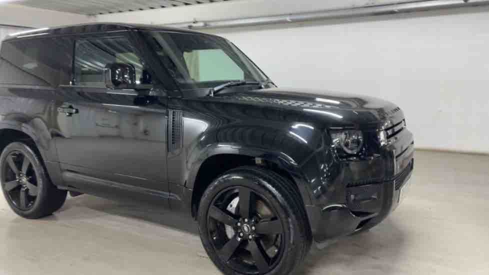More views of Land Rover Defender 90