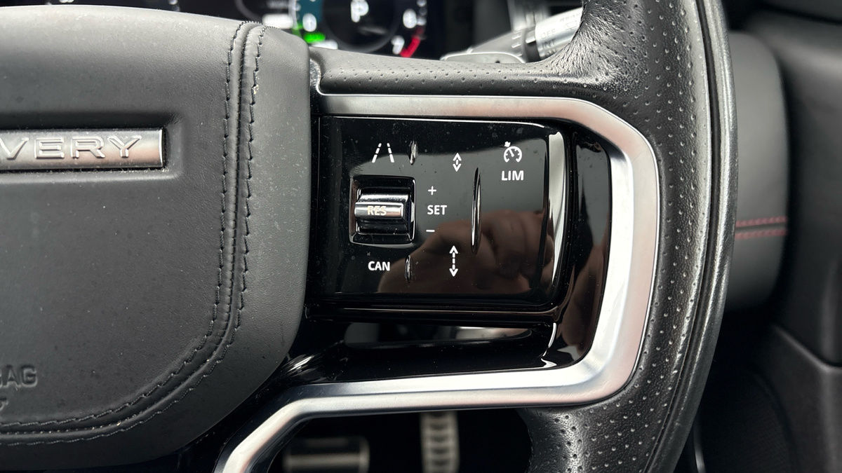 Land Rover Discovery Sport Image 14