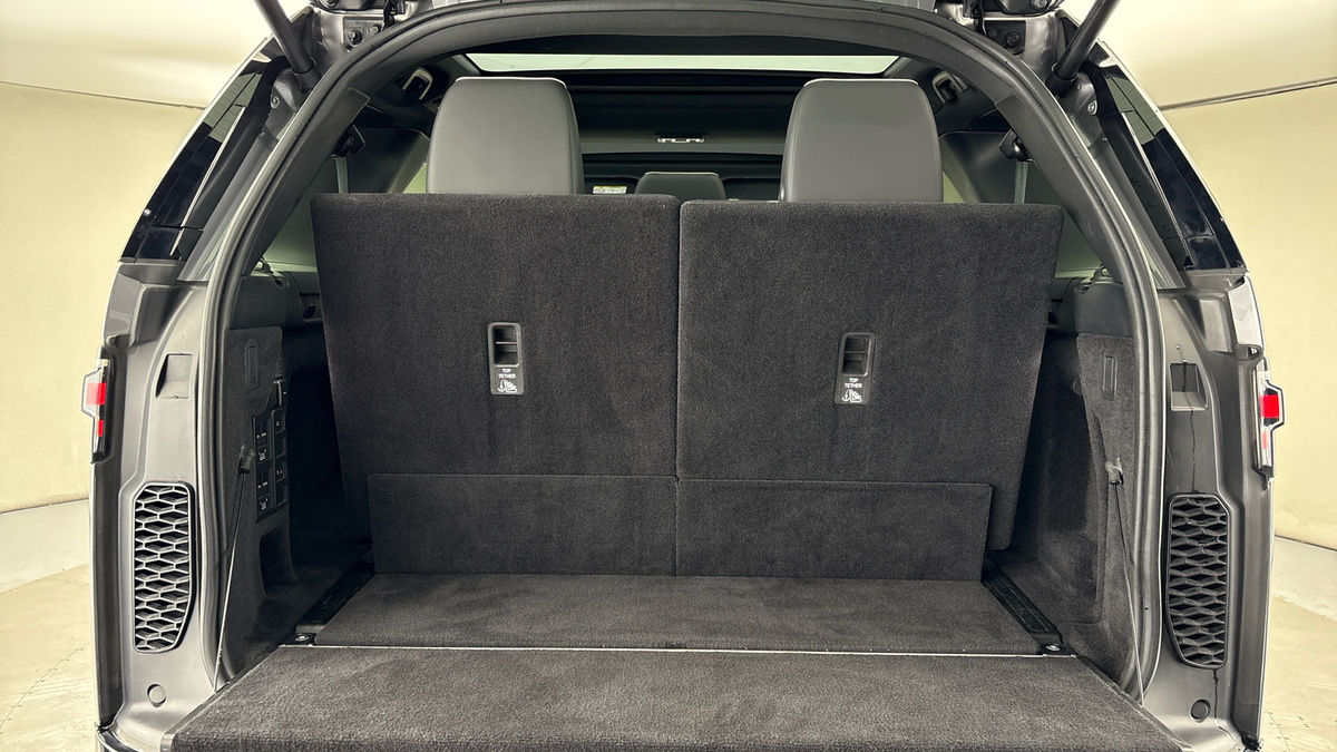 Land Rover Discovery Image 11