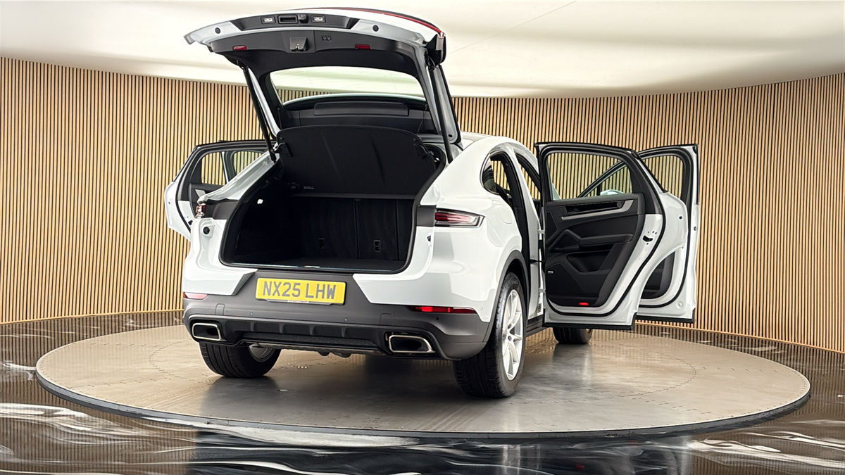 More views of Porsche Cayenne