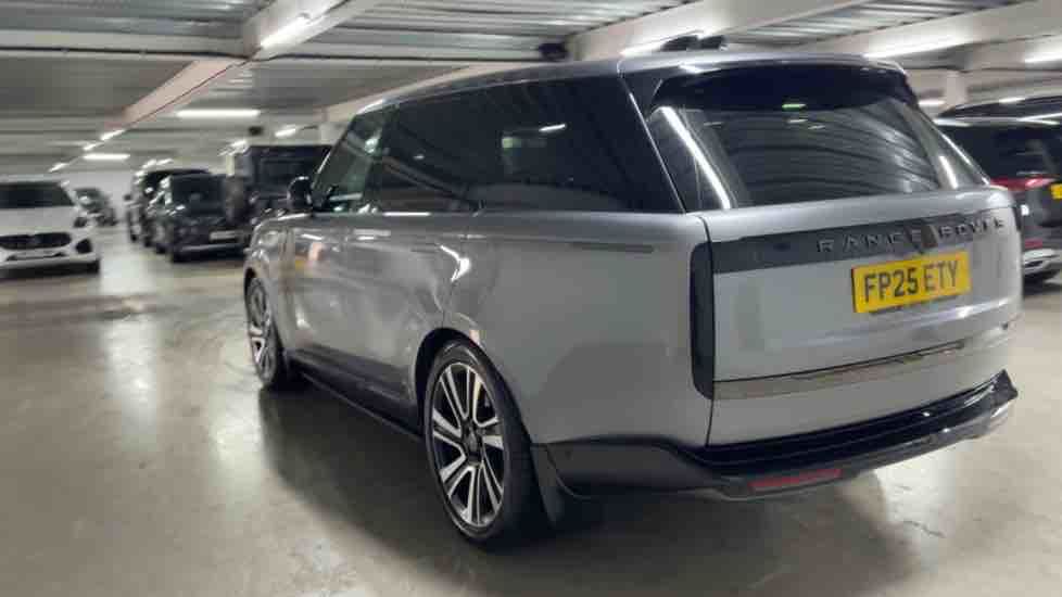 More views of Land Rover Range Rover