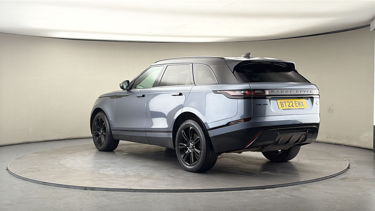 Land Rover Range Rover Velar Image 2