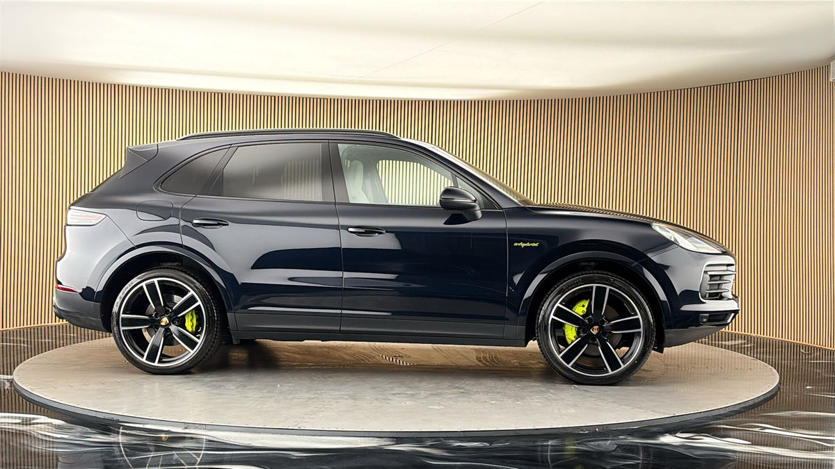 More views of Porsche Cayenne