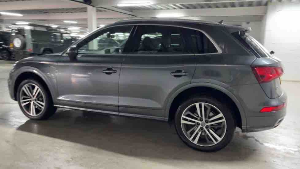More views of Audi Q5