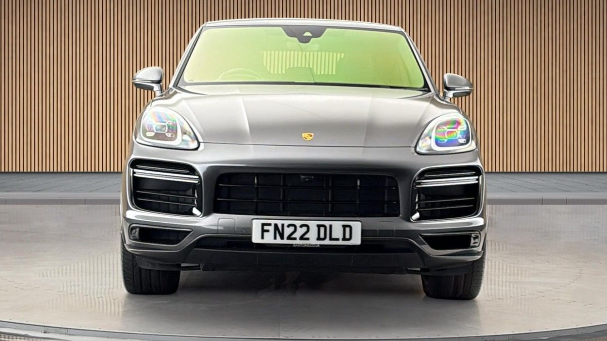 Porsche Cayenne Image 3