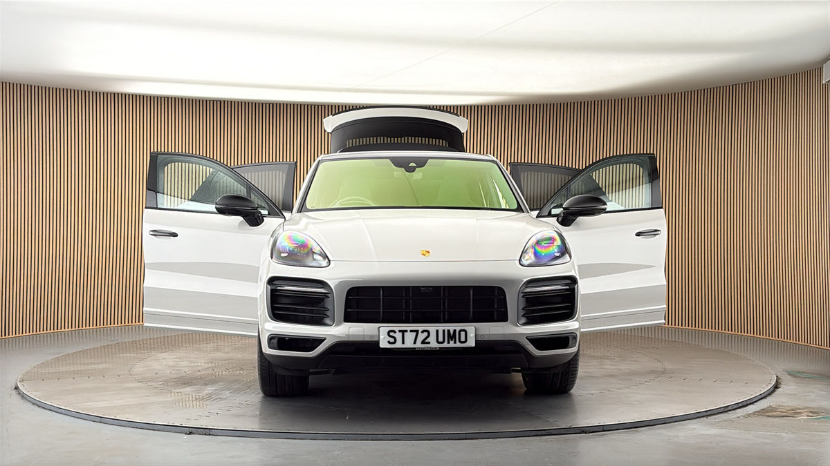 More views of Porsche Cayenne