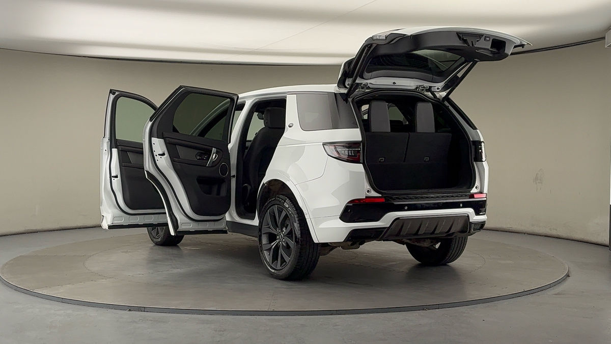 Land Rover Discovery Sport Image 23