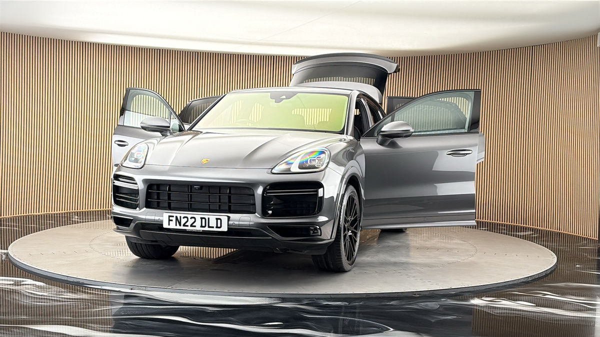 More views of Porsche Cayenne