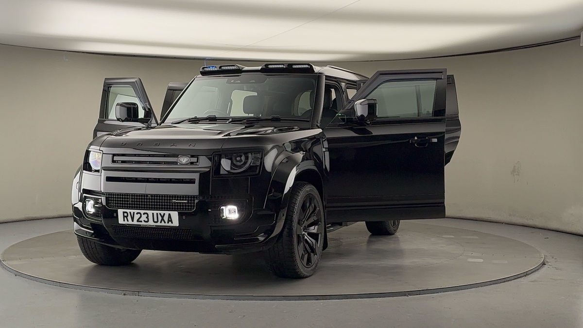 More views of Land Rover Defender 110