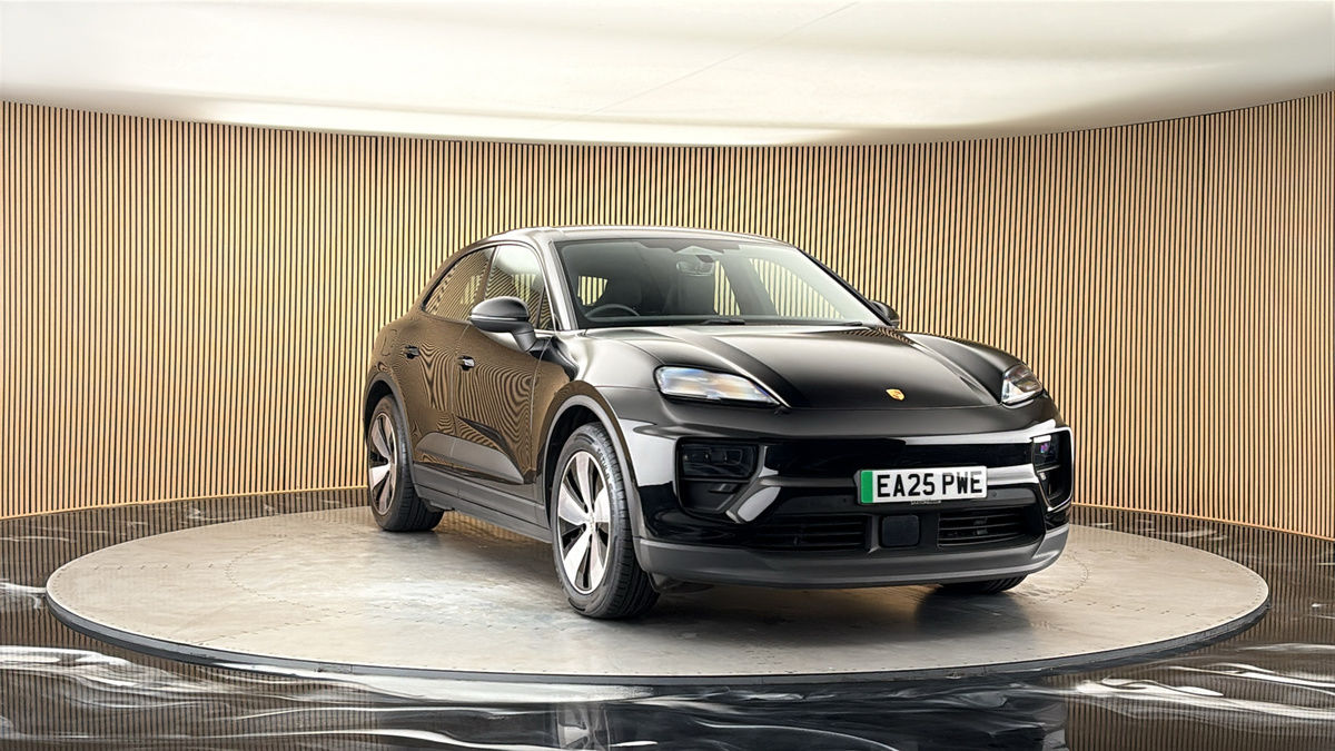 More views of Porsche Macan