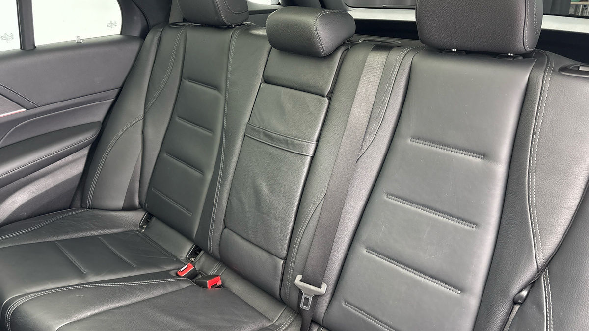 Mercedes-Benz GLE Image 8