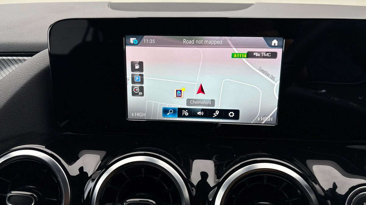 Mercedes-Benz GLA Image 29