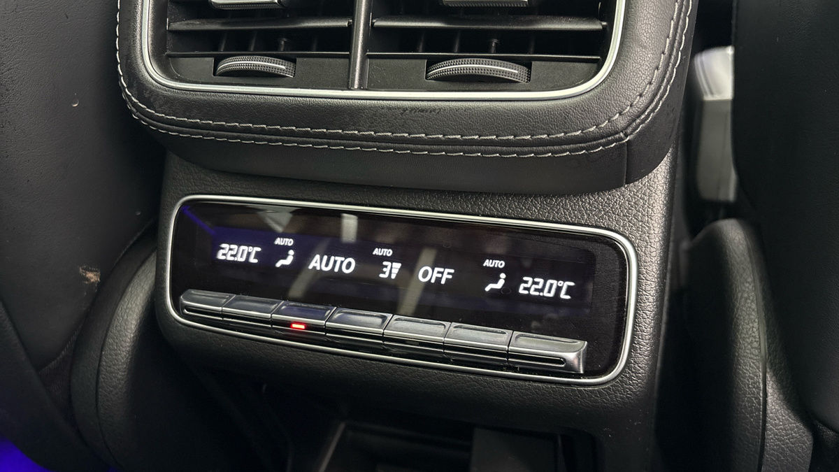 More views of Mercedes-Benz GLE